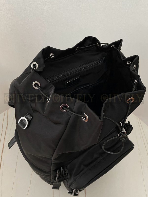 프라다 리나일론 남성 백팩