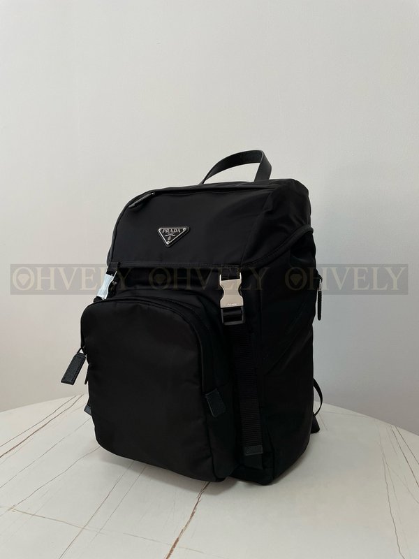 프라다 리나일론 남성 백팩