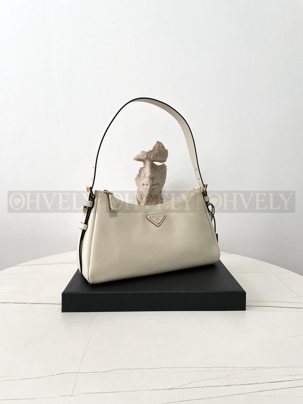 프라다 에메 레더 숄더백 미디움