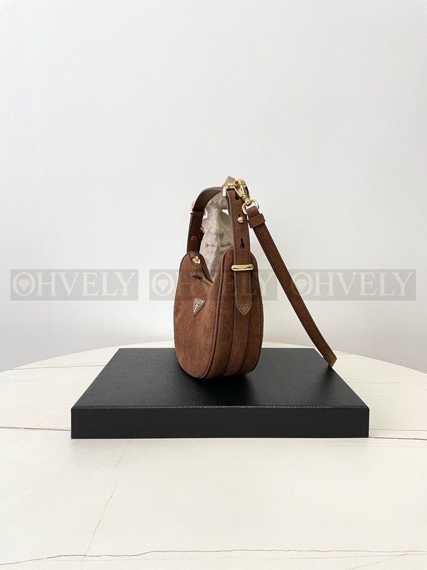 프라다 아르케 숄더백 스웨이드