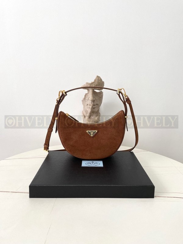 프라다 아르케 숄더백 스웨이드