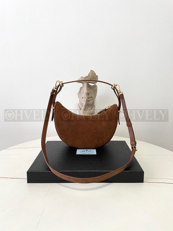 프라다 아르케 숄더백 스웨이드