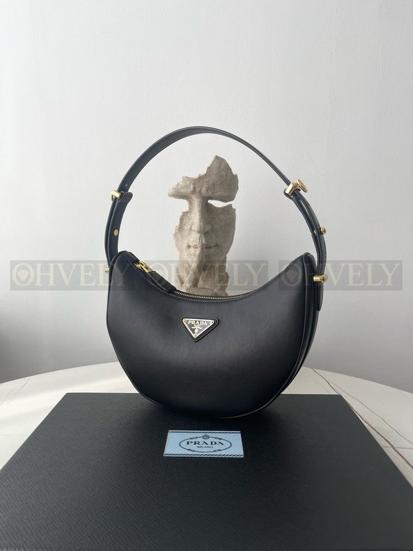 프라다 아르케 숄더백 스몰