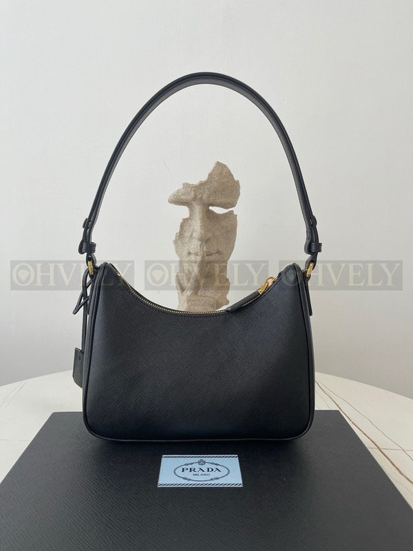 프라다 리에디션 사피아노 호보백