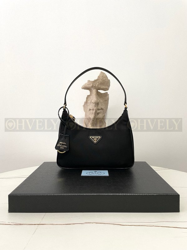 프라다 리에디션 리나일론 호보백 사피아노 핸들 금장