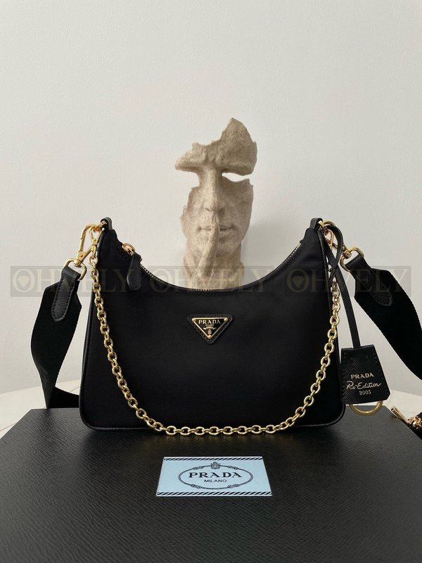 프라다 테수토 체인 호보백 금장