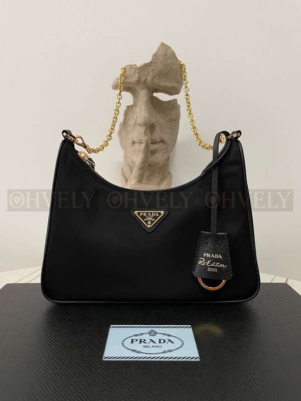 프라다 테수토 체인 호보백 금장