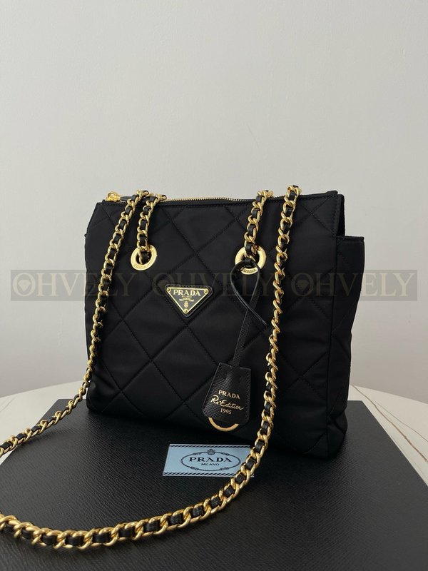 프라다 리에디션 리나일론 퀄팅 체인 숄더백