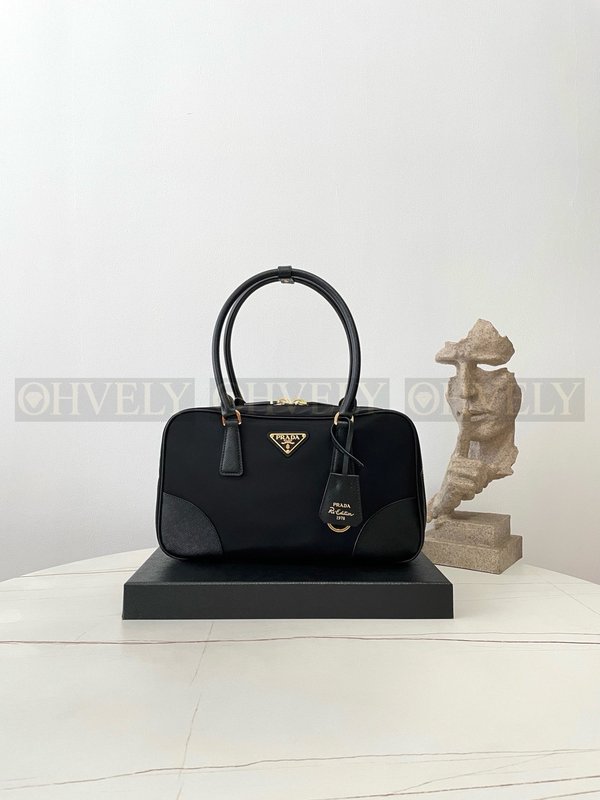 프라다 리에디션 1978 토트백 미디움