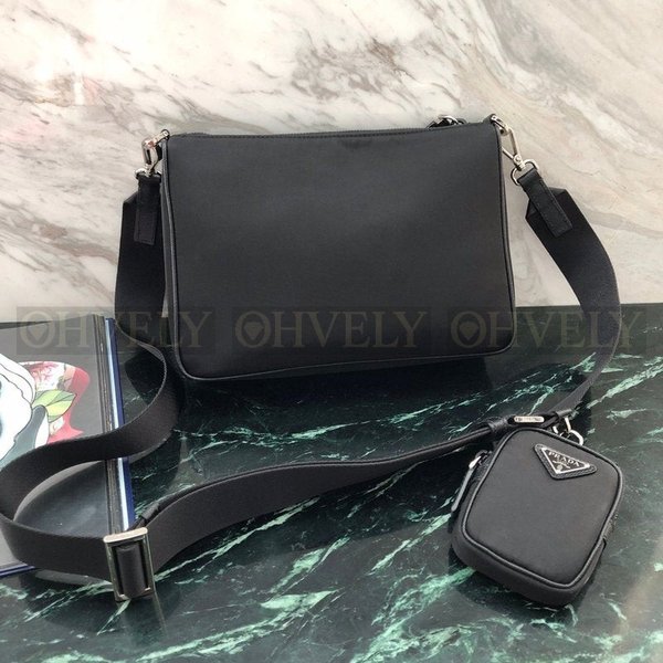 프라다 테수토 리나일론 크로스바디백