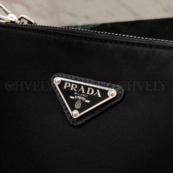 프라다 테수토 리나일론 크로스바디백