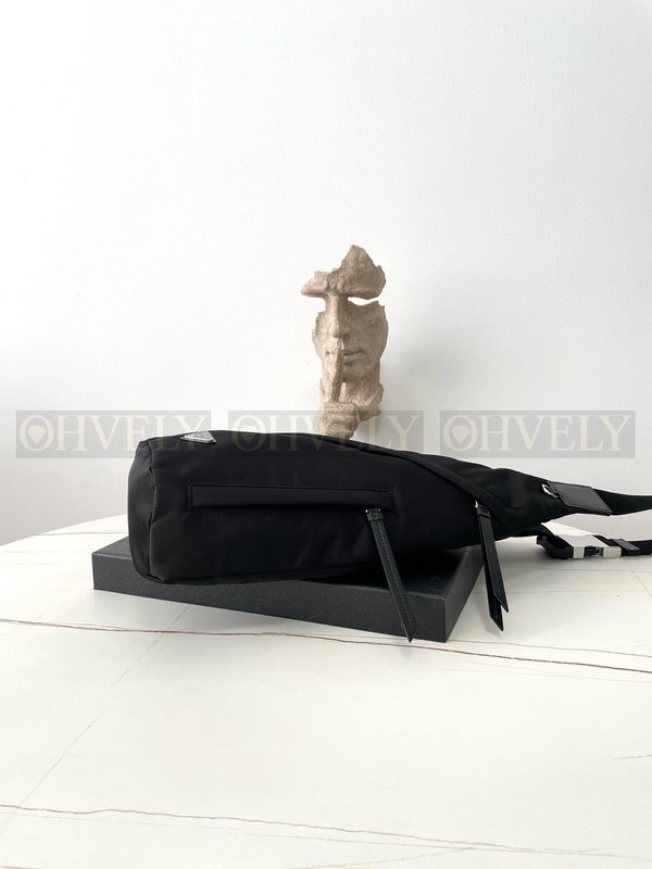 프라다 리나일론 범백