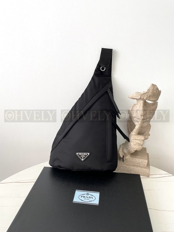 프라다 리나일론 범백