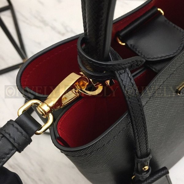 프라다 사피아노 두블레 미디움