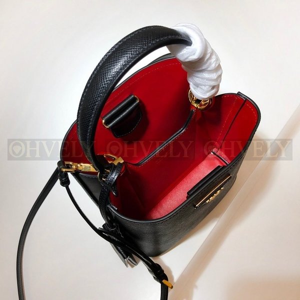 프라다 사피아노 두블레 스몰