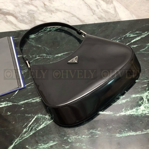 프라다 클레오 브러시드 레더 숄더백