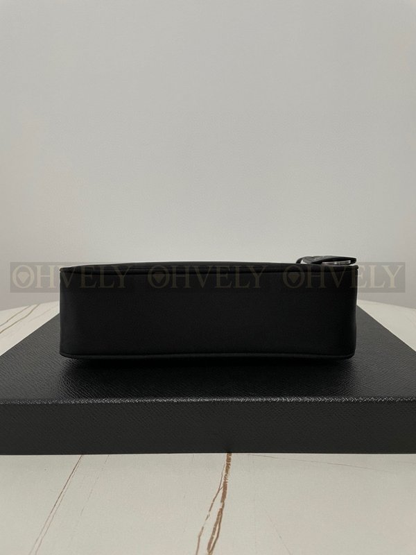 프라다 리에디션 리나일론 호보백