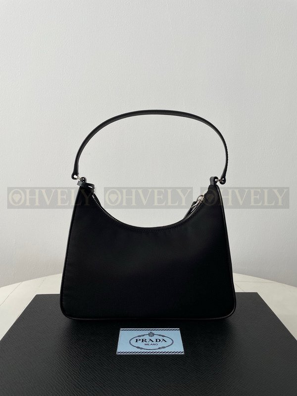 프라다 리에디션 리나일론 호보백 사피아노 핸들