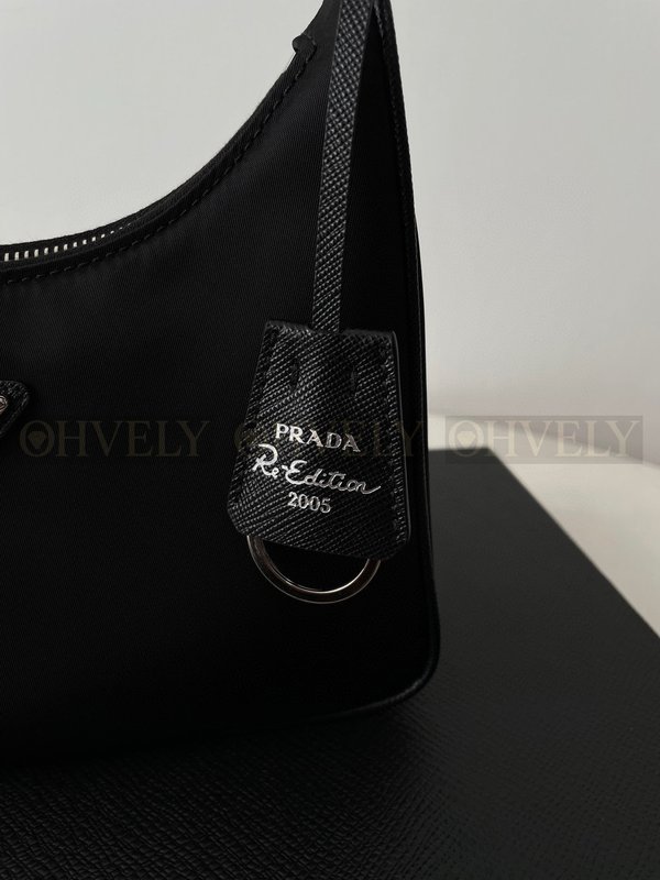 프라다 리에디션 리나일론 호보백 사피아노 핸들