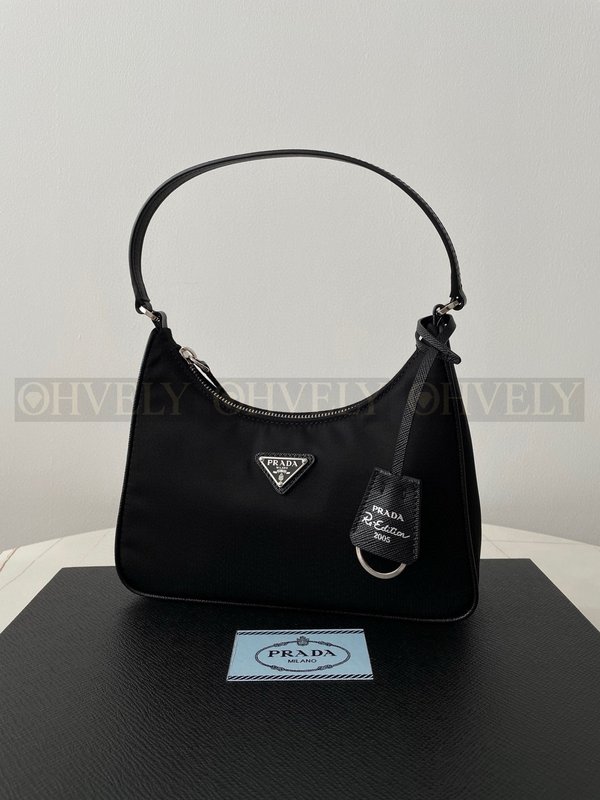 프라다 리에디션 리나일론 호보백 사피아노 핸들