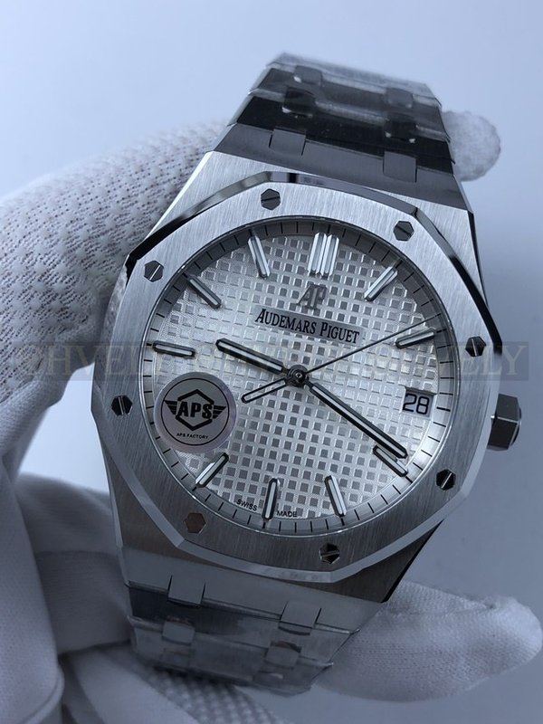 오데마피게 로얄오크 15500 스틸 화이트 다이얼