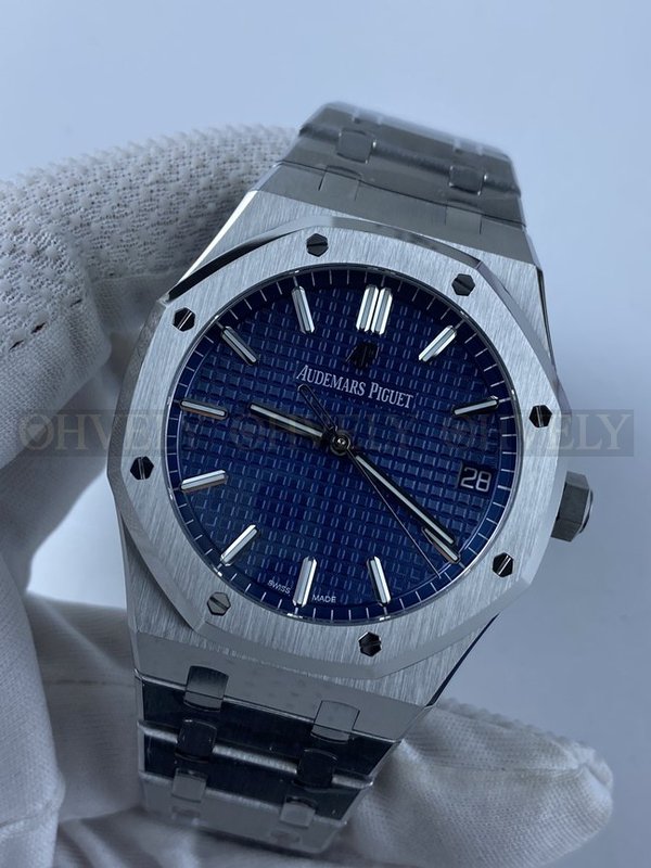 오데마피게 로얄오크 15500 스틸 블루 다이얼