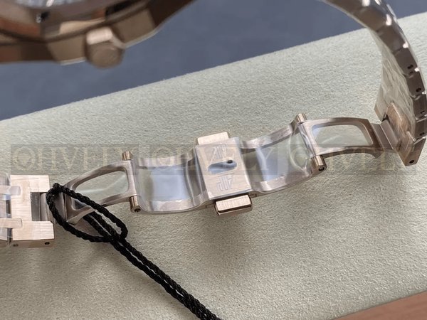 오데마피게 로얄오크 67651 흰판 로즈골드 금통 (33mm,쿼츠)