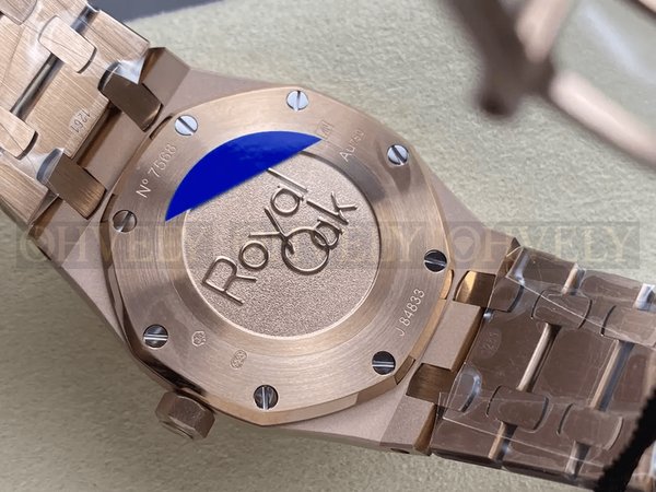 오데마피게 로얄오크 67651 흰판 로즈골드 금통 (33mm,쿼츠)