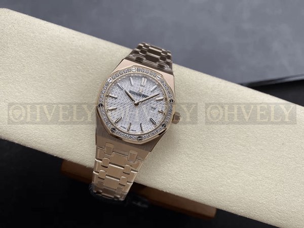 오데마피게 로얄오크 67651 흰판 로즈골드 금통 다이아세팅 (33mm,쿼츠)