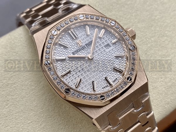 오데마피게 로얄오크 67651 흰판 로즈골드 금통 다이아세팅 (33mm,쿼츠)