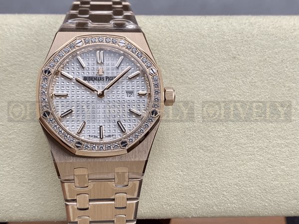 오데마피게 로얄오크 67651 흰판 로즈골드 금통 다이아세팅 (33mm,쿼츠)