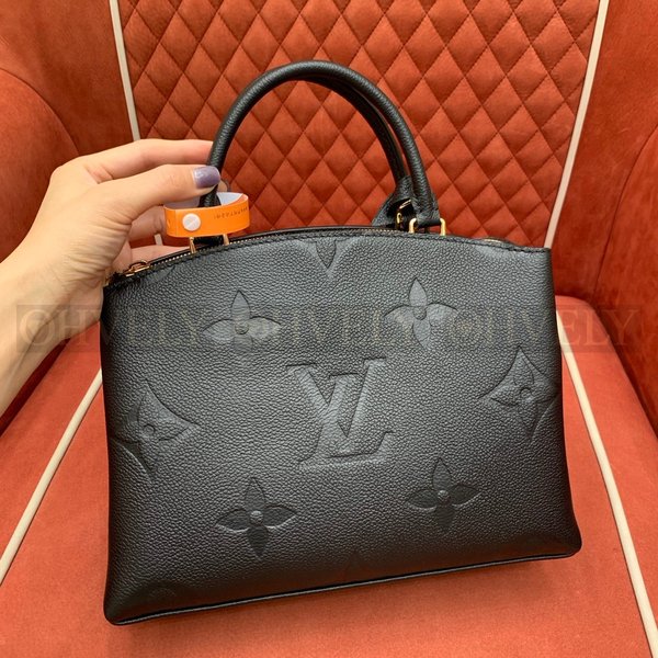 루이비통 쁘띠뜨 팔레 모노그램 앙프렝뜨