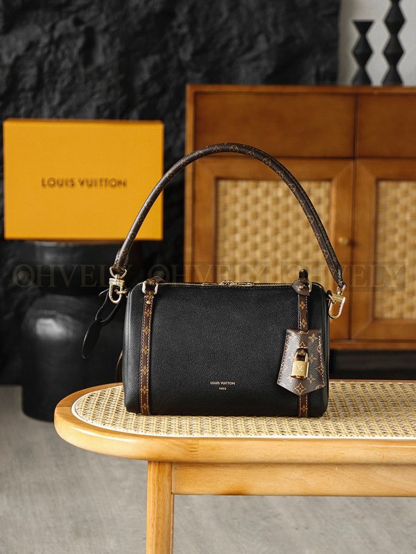 루이비통 익스프레스백 PM