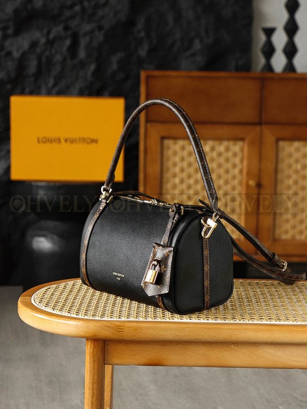 루이비통 익스프레스백 PM