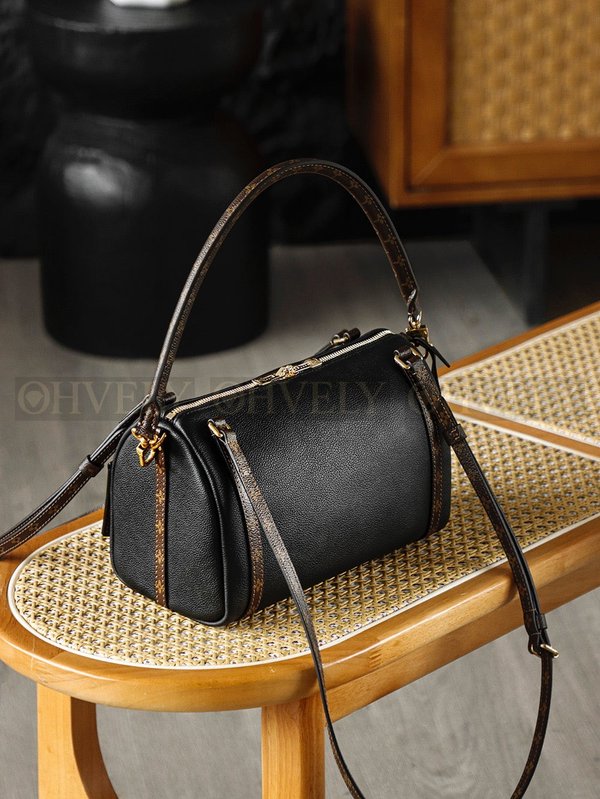 루이비통 익스프레스백 PM