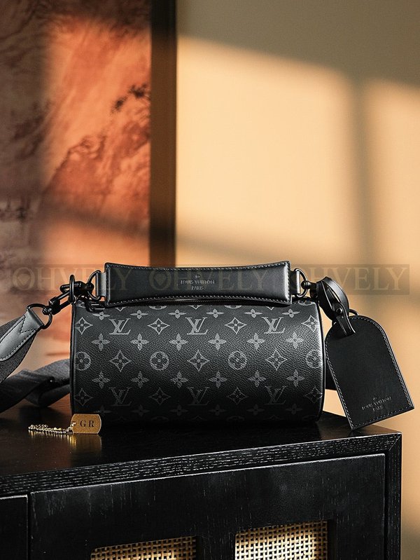루이비통 Polochon PM 소프트백