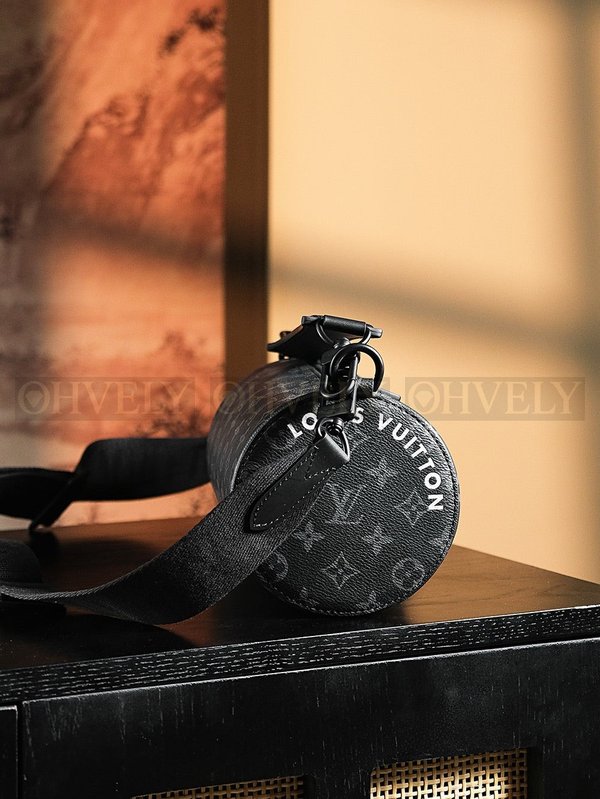 루이비통 Polochon PM 소프트백