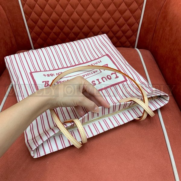 루이비통 캐리 잇 토트백