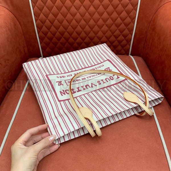 루이비통 캐리 잇 토트백