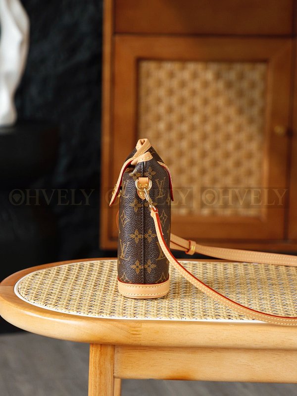 루이비통 폴드미 폰홀더 파우치