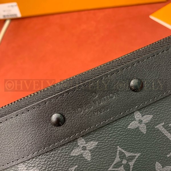 루이비통 포쉐트 투고 클러치