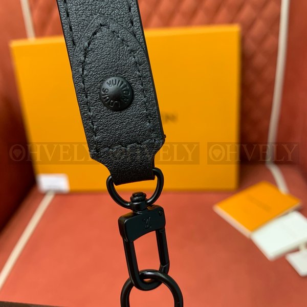 루이비통 포쉐트 투고 클러치