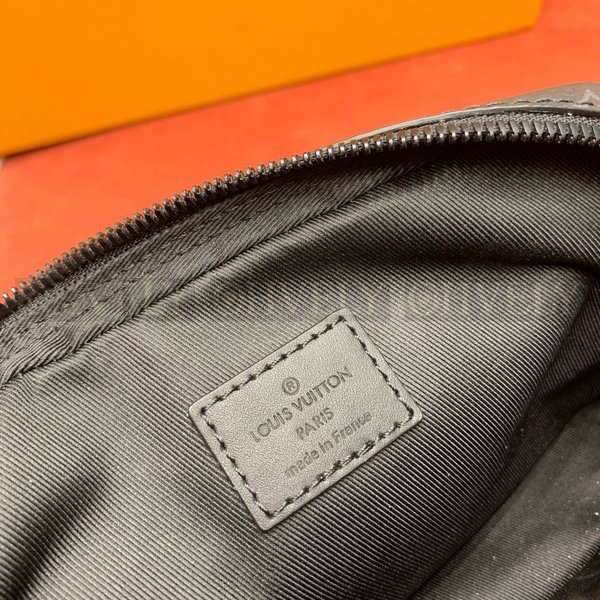 루이비통 나노 알파 모노그램 백