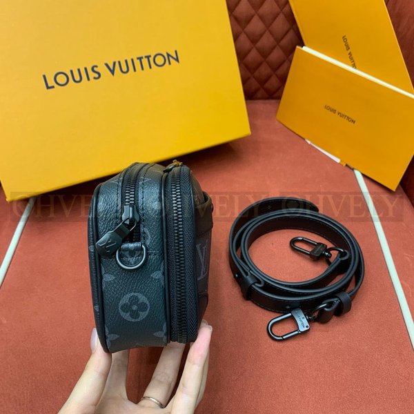 루이비통 나노 알파 모노그램 백