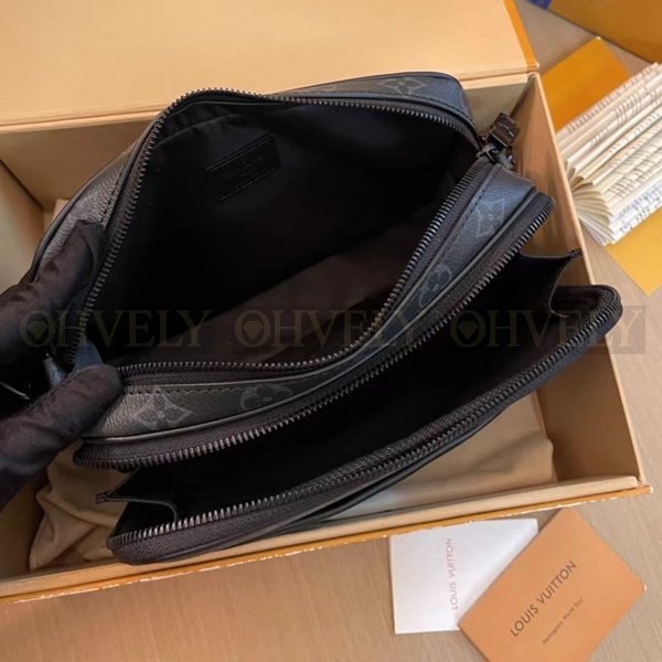 루이비통 알파 메신저 백