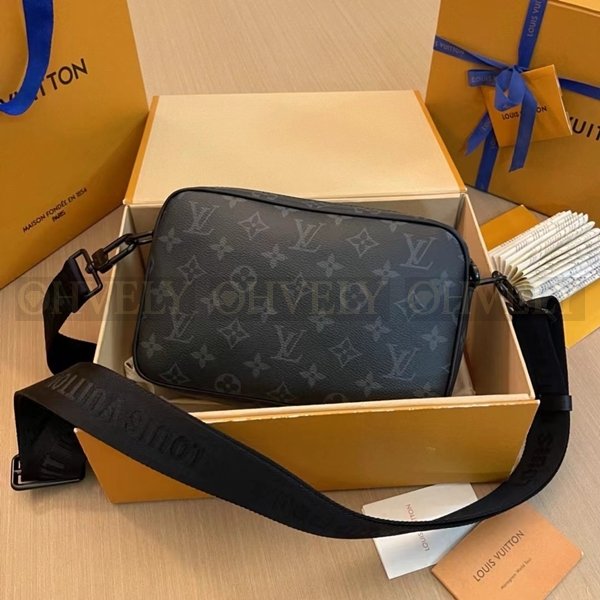 루이비통 알파 메신저 백