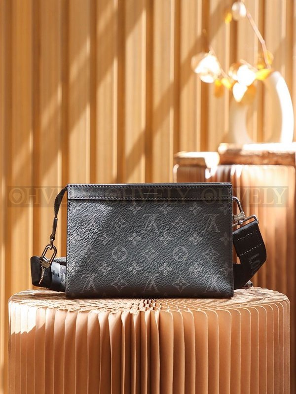 루이비통 웨어러블 월릿 이클립스