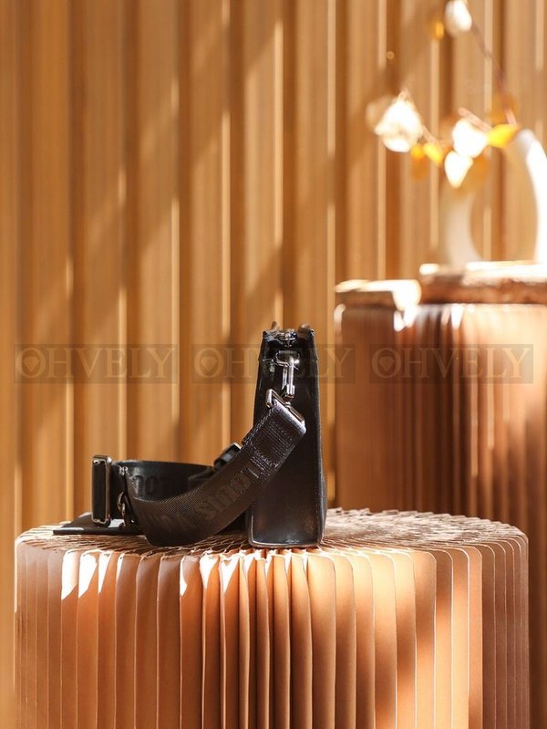 루이비통 웨어러블 월릿 이클립스