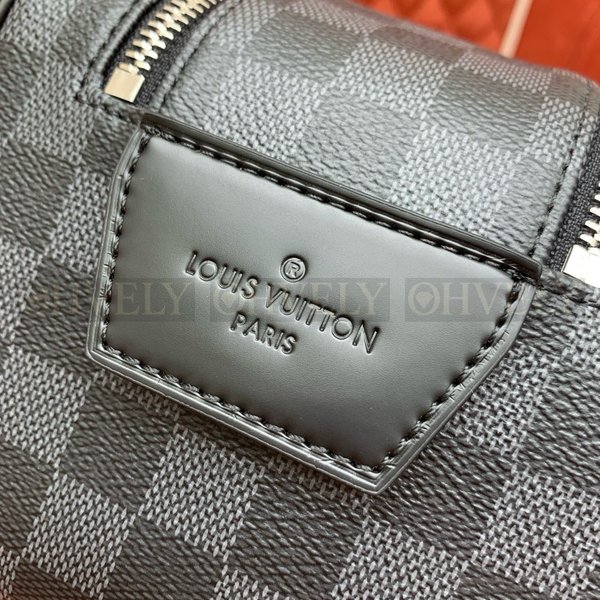 루이비통 토일렛 도프 파우치