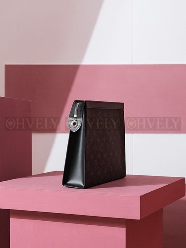 루이비통 포쉐트 보야주 모노그램 이클립스